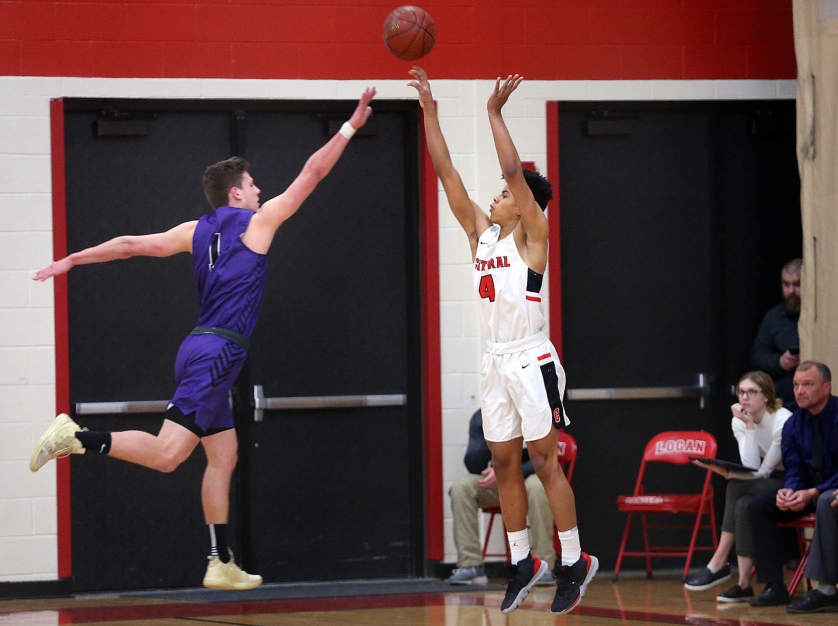 March 12: Onalaska vs La Crosse Central